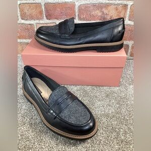 Clarks Womens Raisie Eletta Black Penny Loafers size 6.5